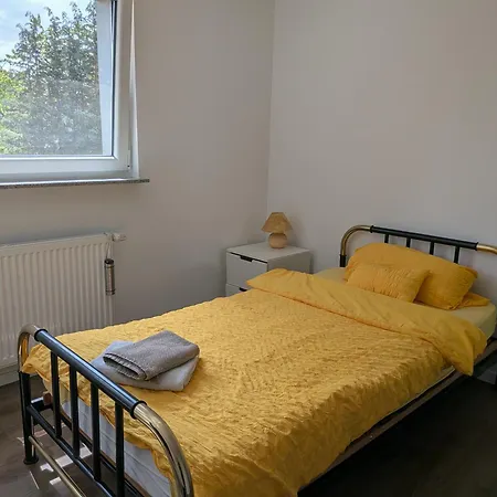 Komfort-apartment Bei Erlangen Mit Parkplatz & Balkon Διαμέρισμα *