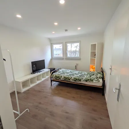 Komfort-apartment Bei Erlangen Mit Parkplatz & Balkon Διαμέρισμα *