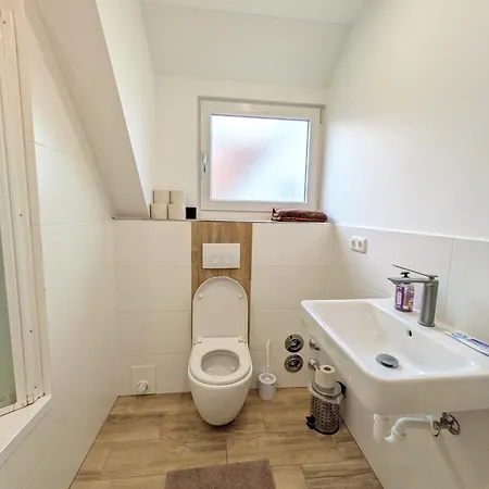 Komfort-apartment Bei Erlangen Mit Parkplatz & Balkon