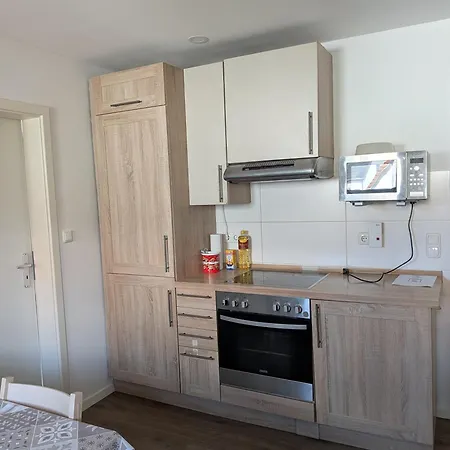 Komfort-apartment Bei Erlangen Mit Parkplatz & Balkon *