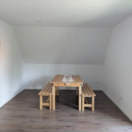 Komfort-apartment Bei Erlangen Mit Parkplatz & Balkon Διαμέρισμα